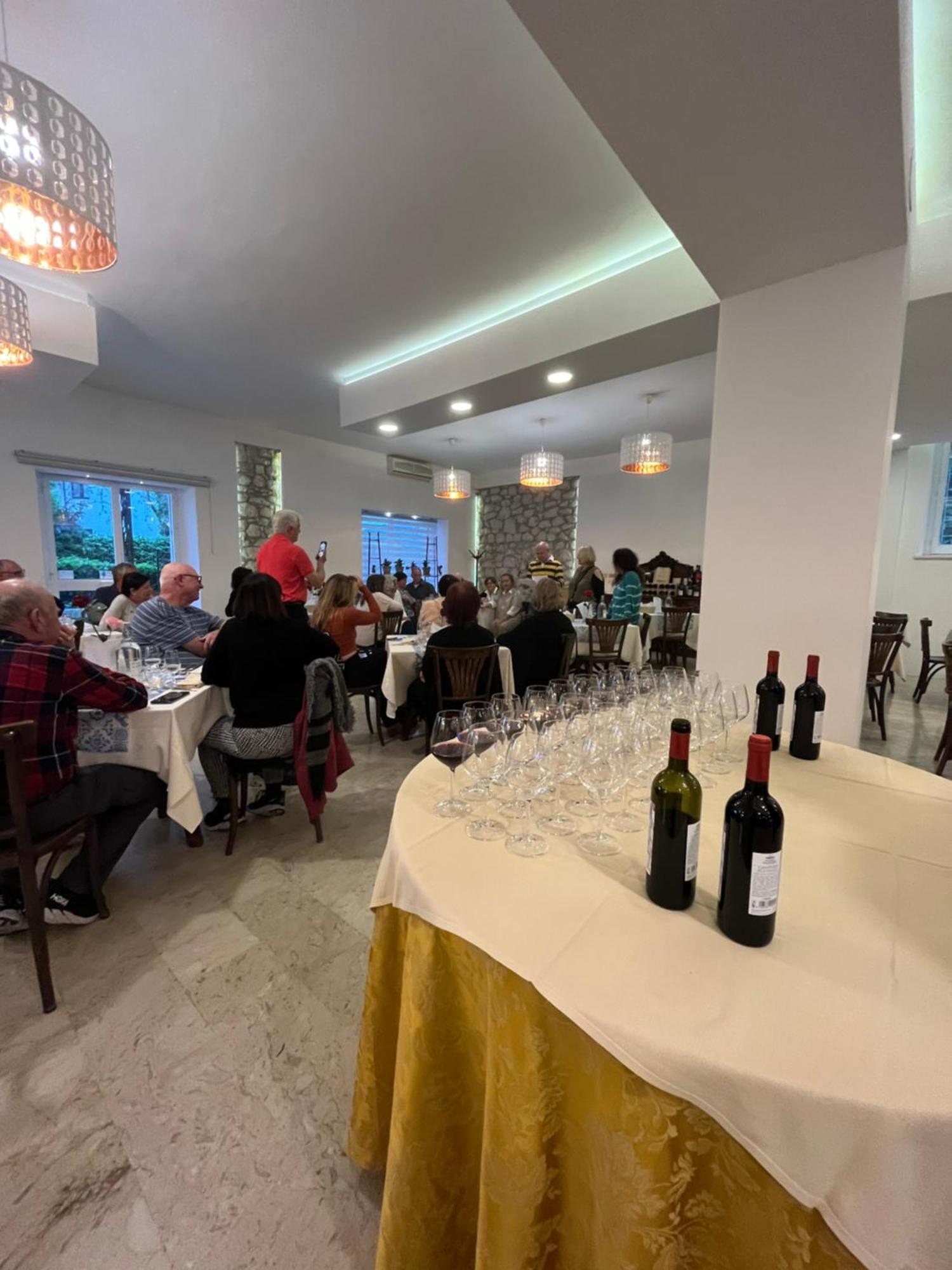 Nusco Hotel Colucci מראה חיצוני תמונה